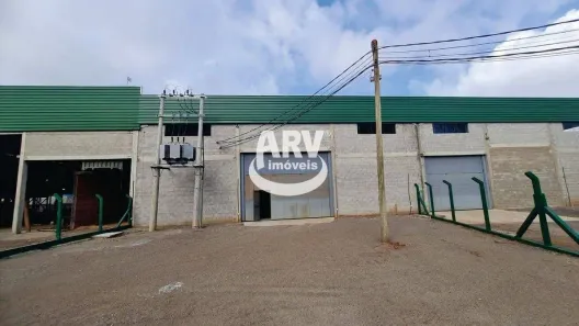 Galpão/Depósito/Armazém para alugar, 700m² no Barnabé, Gravataí