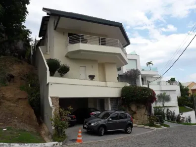 Casa de Condomínio com 4 Quartos à venda, 483m² no Charitas, Niterói