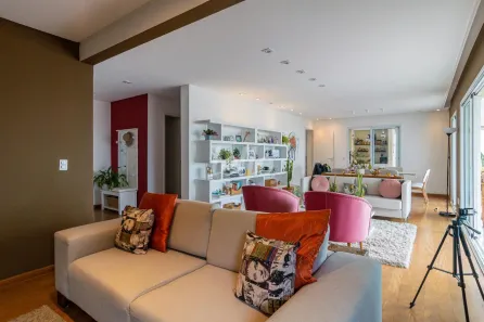 Apartamento com 3 Quartos para alugar, 223m² no Vila Romana, São Paulo