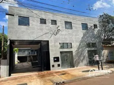 Kitnet com 1 Quarto para alugar, 32m² no Zona 06, Maringá