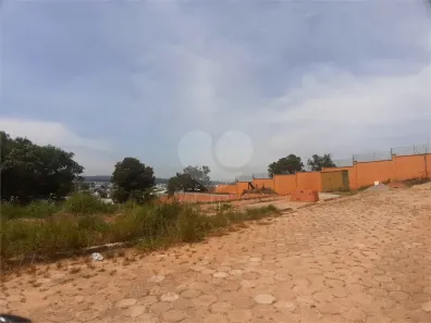 Lote/Terreno à venda, 300m² no Parque Santa Márcia, Votorantim