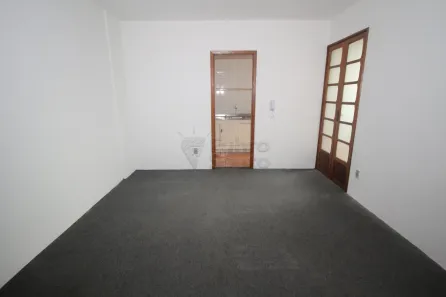 Apartamento com 2 Quartos para alugar, 55m² no Centro, Pelotas