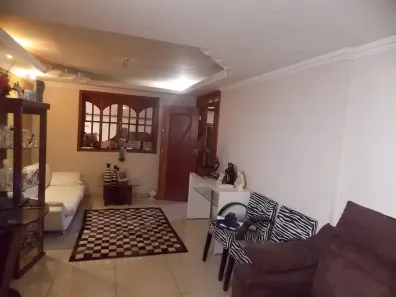 Casa com 3 Quartos à venda, 180m² no Monte Castelo, Contagem