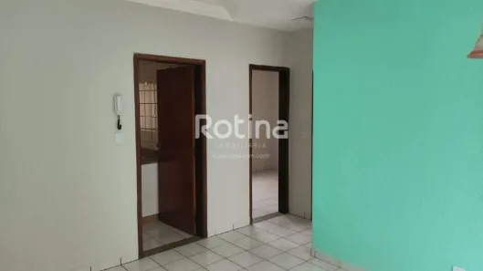 Apartamento com 2 Quartos para alugar, 45m² no Segismundo Pereira, Uberlândia