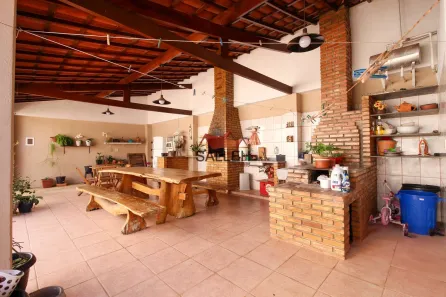 Casa com 5 Quartos à venda, 260m² no Planalto, Belo Horizonte