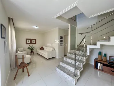 Casa com 3 Quartos à venda, 177m² no São Luiz, Volta Redonda