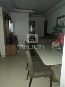 Apartamento com 2 Quartos à venda, 70m² no Brasil, Uberlândia