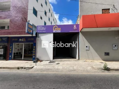 Sala Comercial para alugar, 100m² no Centro, Montes Claros