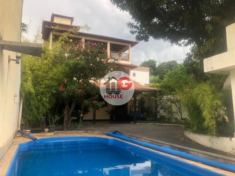 Casa com 5 quartos — Copacabana, Belo Horizonte