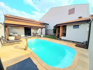 Casa com 3 Quartos à venda, 225m² no Parque Novo Mundo, Americana
