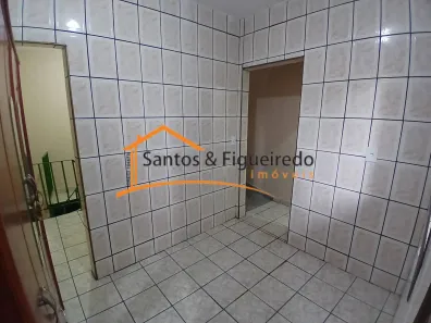 Casa com 2 Quartos para alugar, 50m² no Campanário, Diadema