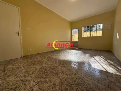 Casa com 3 Quartos para alugar, 135m² no Jardim Maria Helena, Guarulhos