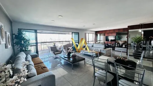 Apartamento com 4 Quartos à venda, 220m² no Jaqueira, Recife