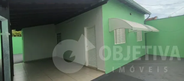 Casa com 2 Quartos para alugar, 70m² no Presidente Roosevelt, Uberlândia