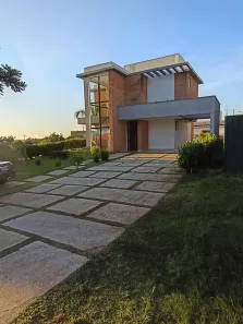 Casa de Condomínio com 2 Quartos à venda, 190m² no Condomínio Riviera de Santa Cristina XIII, Paranapanema