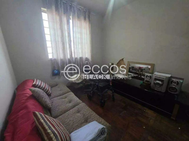 Casa com 3 quartos — Serra, Belo Horizonte