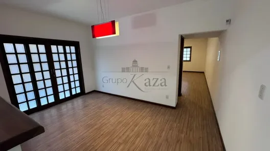 Sobrado com 4 Quartos à venda, 220m² no Residencial de Ville, São José dos Campos