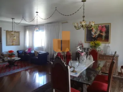 Apartamento com 3 Quartos para alugar, 200m² no Higienópolis, São Paulo