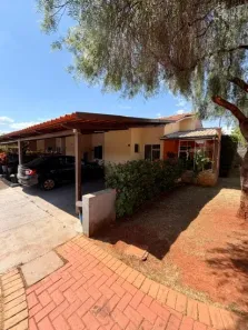 Casa de Condomínio com 3 Quartos à venda, 142m² no Residencial Flórida, Goiânia