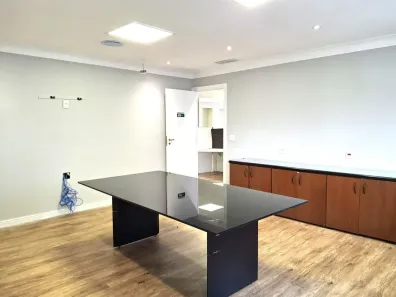 Sala Comercial com 8 Quartos para alugar, 190m² no Cerqueira César, São Paulo