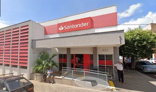 Prédio Comercial à venda, 586m² no Centro, Paulo de Faria