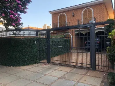 Sobrado com 3 Quartos para venda ou aluguel, 295m² no Centro, Araraquara