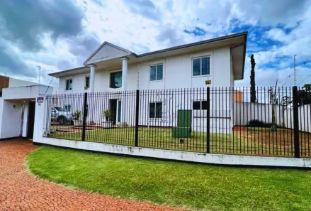 Sobrado com 8 Quartos à venda, 328m² no Jardim Presidente, Londrina