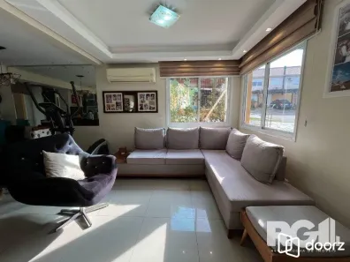Casa de Condomínio com 3 Quartos à venda, 110m² no Mário Quintana, Porto Alegre