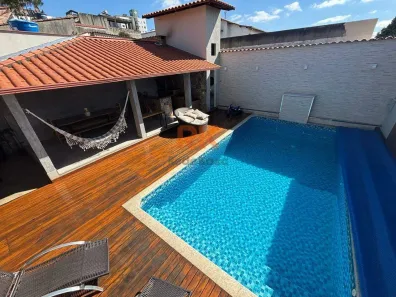 Casa com 3 Quartos à venda, 332m² no Inconfidentes, Contagem