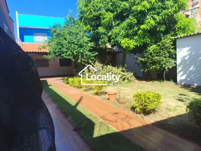 Casa com 3 Quartos para venda ou aluguel, 197m² no Parque das Laranjeiras, Uberaba