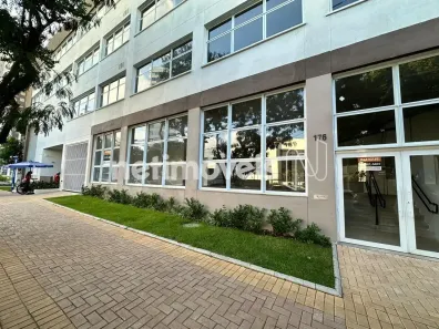 Ponto Comercial para alugar, 352m² no Parque Industrial Tomas Edson, São Paulo