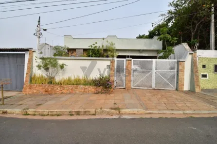 Casa com 3 Quartos à venda, 235m² no Vila Nogueira, Campinas