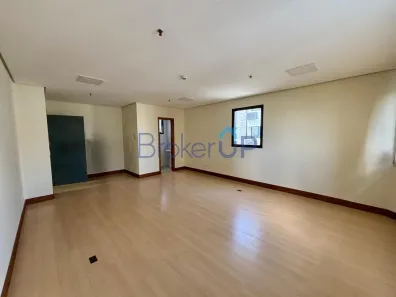 Sala Comercial para venda ou aluguel, 40m² no Três Figueiras, Porto Alegre