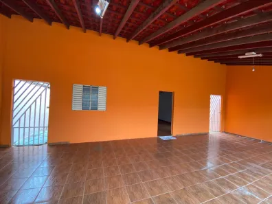 Casa com 3 Quartos à venda, 200m² no Jardim Industriário, Cuiabá