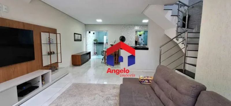 Casa com 3 quartos — Planalto, Belo Horizonte