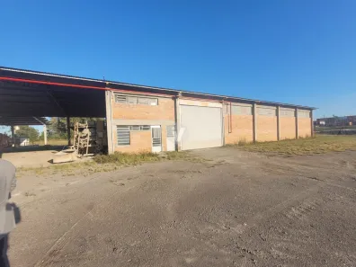 Galpão/Depósito/Armazém com 1 Quarto para alugar, 450m² no Tomazetti, Santa Maria