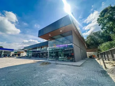Ponto Comercial para alugar, 75m² no Badu, Niterói