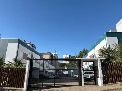 Casa com 2 Quartos à venda, 68m² no Charqueadas, Caxias do Sul