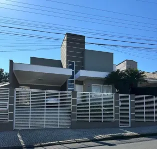 Casa com 3 Quartos à venda, 179m² no Floresta, Joinville