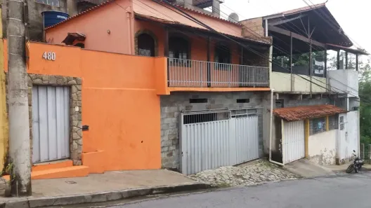Casa com 2 Quartos para alugar, 70m² no Pousada Santo Antônio, Belo Horizonte