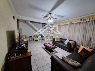 Sobrado com 3 Quartos à venda, 200m² no Vila Galvão, Guarulhos
