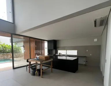 Casa de Condomínio com 4 Quartos à venda, 500m² no Morada da Colina, Uberlândia