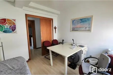 Sala Comercial à venda, 36m² no Moinhos de Vento, Porto Alegre
