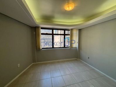 Sala Comercial para venda ou aluguel, 30m² no Centro Histórico, Porto Alegre