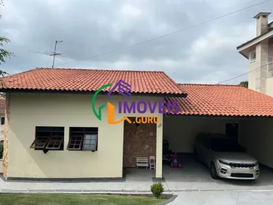 Casa de Condomínio com 3 Quartos à venda, 220m² no Arujá Country Club, Arujá