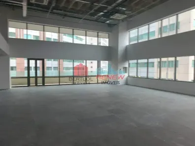 Sala Comercial para alugar, 820m² no Vila Olímpia, São Paulo