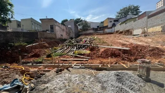 Lote/Terreno à venda, 800m² no Parque das Nações, Santo André