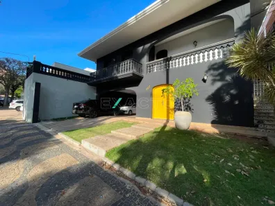 Sobrado com 4 Quartos para alugar, 601m² no Nova Campinas, Campinas