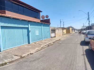 Casa com 4 Quartos à venda, 200m² no Santa Maria, Brasília