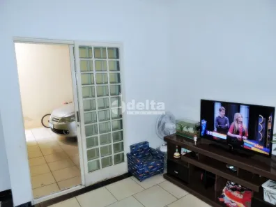 Casa com 3 Quartos à venda, 120m² no Jardim das Palmeiras, Uberlândia